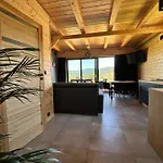 Jaworowe Wzgorze Ferienhaus *