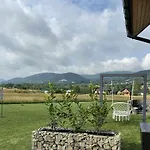 Jaworowe Wzgorze Holiday home *